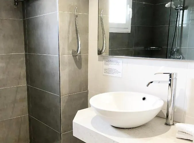 Alexia Sol 1st Floor Stairs 1br Pool View 9 Min To Sea 5min To Town At1833 Lägenhet